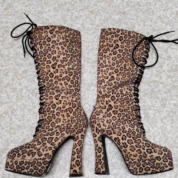 Boots - Picture 2 of 2